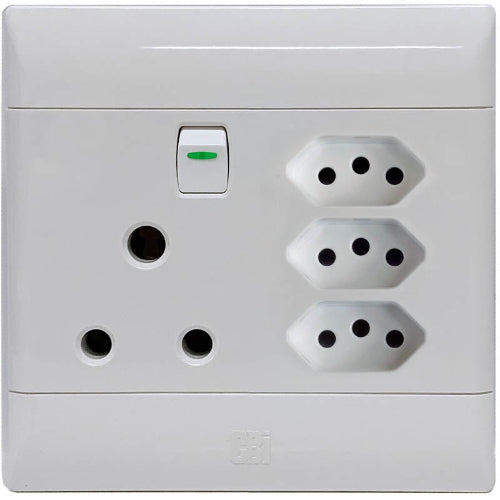 SUP683 4x4 Single SA + 3xEuro Switched Socket Outlet